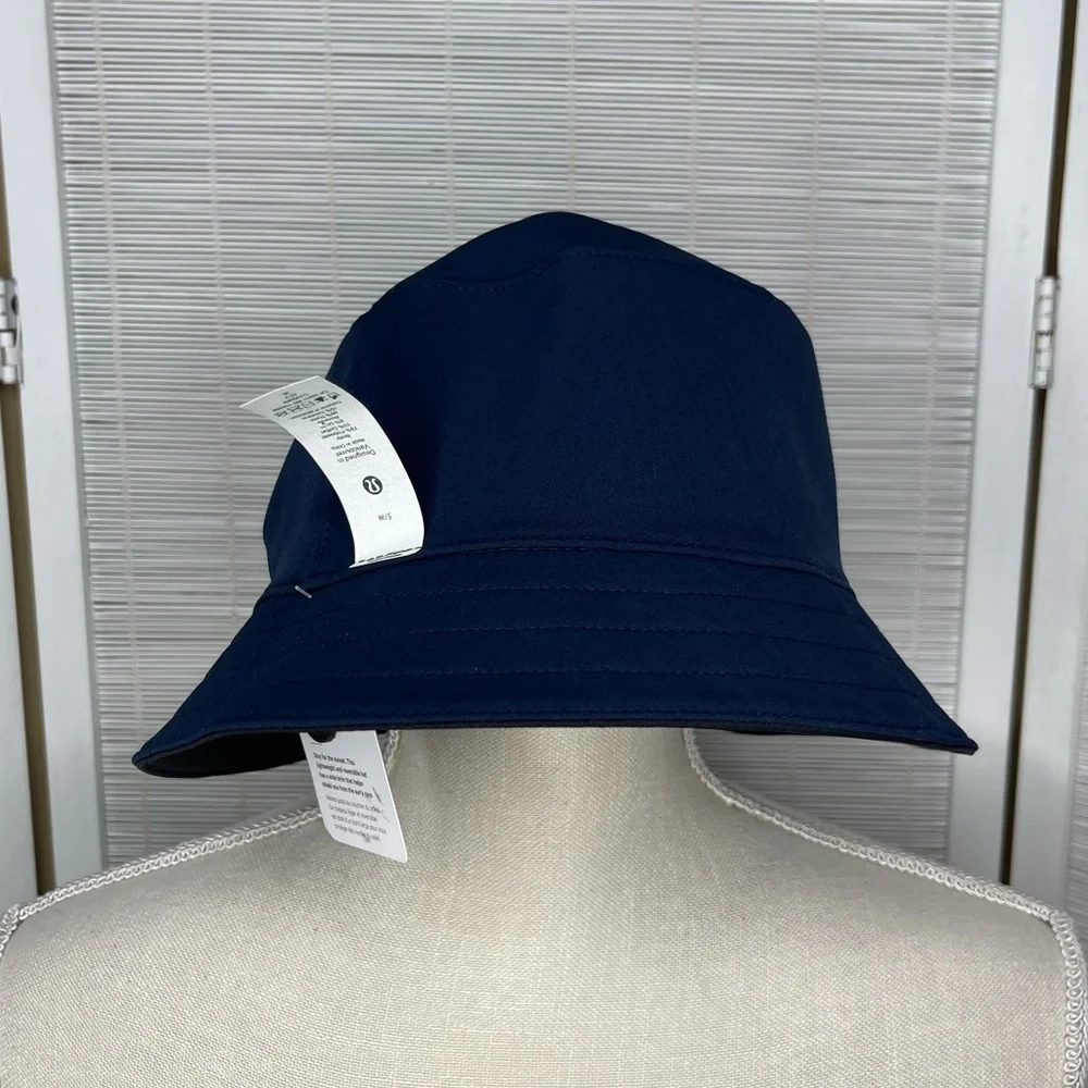 Lululemon Both Ways Reversible Bucket Hat Graphic Black Navy NWT Size S/M